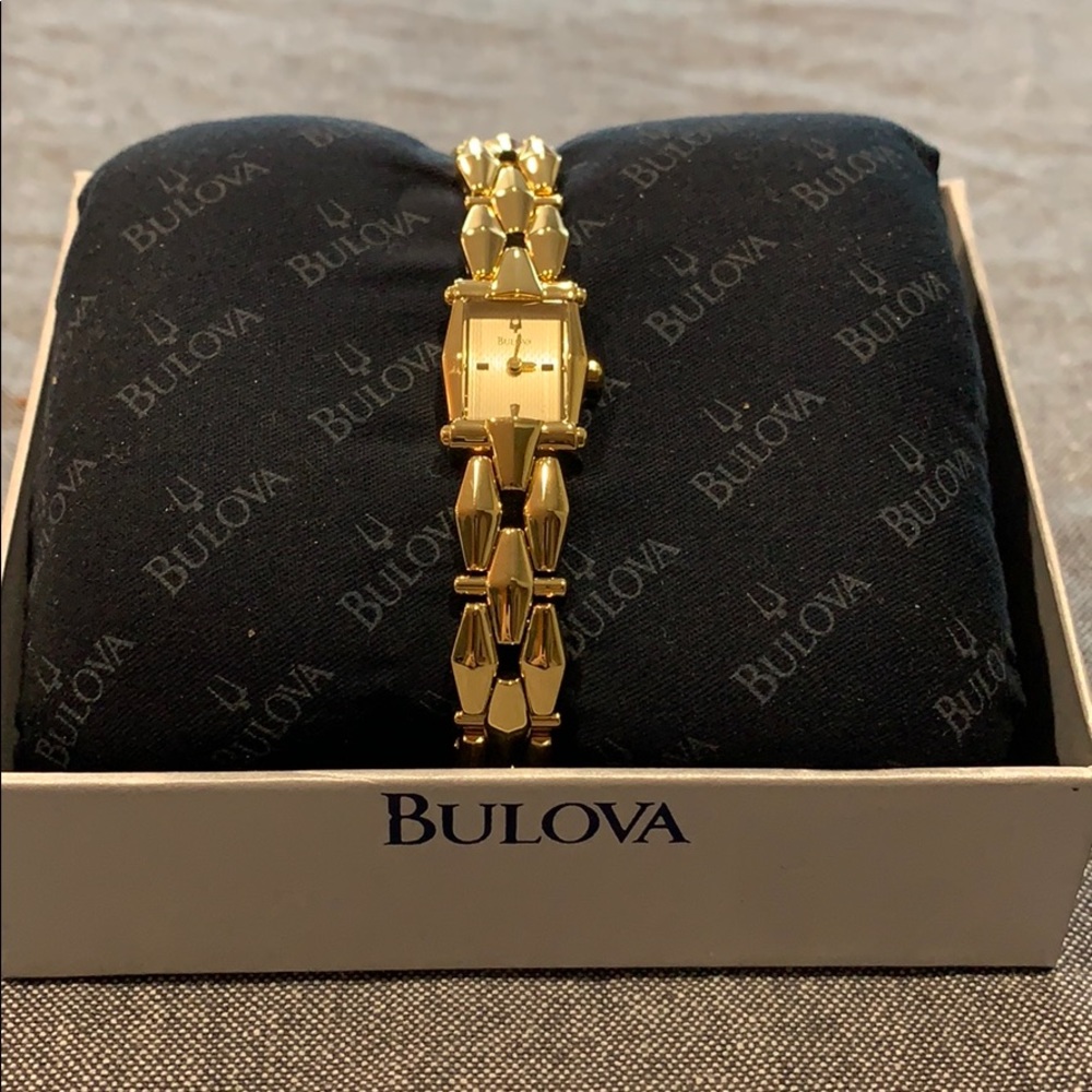 💕SOLD💕 Bulova Gold Link Ladies Watch